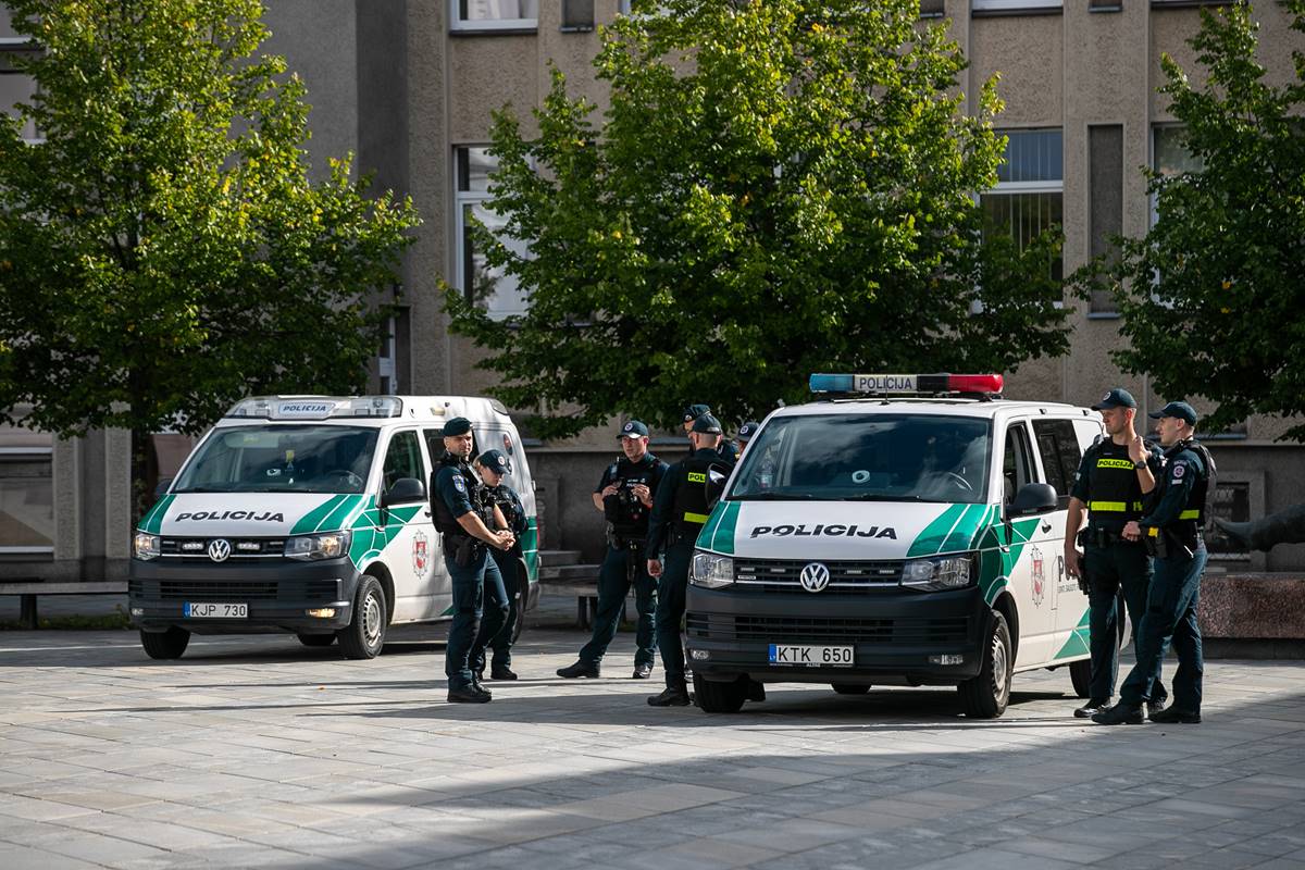 Marijampolėje: Sporto g., kalėjimo teritorijoje sulaikytas vyras, kuris galimai ieškojo narkotinių medžiagų. Patikrinus vietą,…